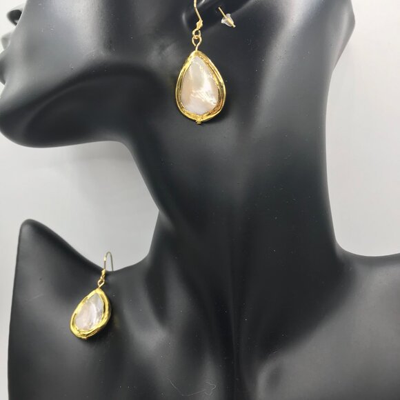 Pearl Mother of Pearl Shell Teardrop 316 stainless Hypoallergenic Hooks NEW - Picture 8 of 12